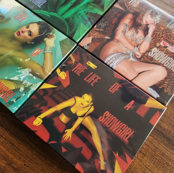 Life of a Showgirl Set of 4 Limited Edition Accessory Gift CD Set - Picture 5 of 10